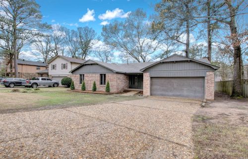 8 Fox Run Dr, Little Rock, AR, 72210-7133 | Card Image