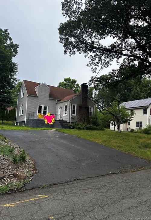 35 Lindbergh Ln, New City, NY, 10956-3109 | Card Image