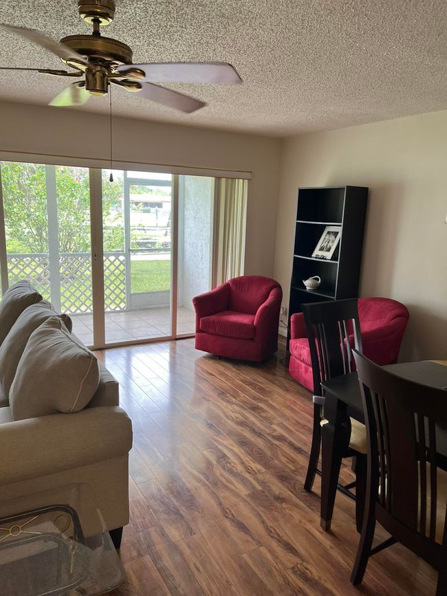 APT-112 - 225 Bonnie Blvd, Condo with 1 bedrooms, 2 bathrooms and null parking in Palm Springs FL | Image 4