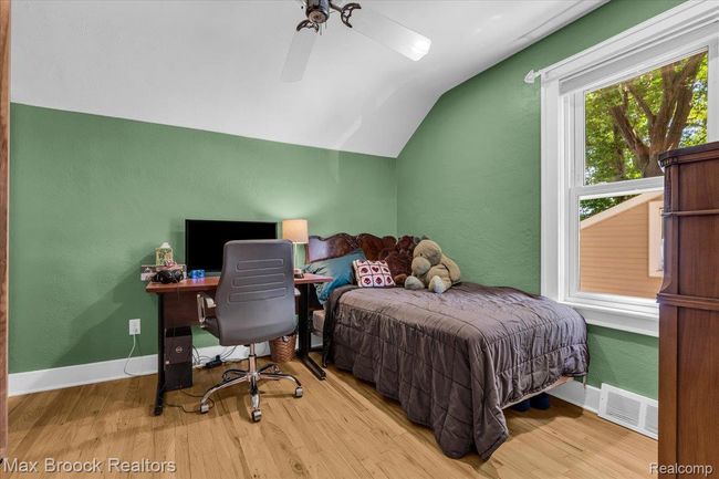 Bedroom | Image 19