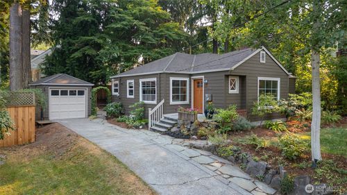 2745 Ne 89th St, Seattle, WA, 98115-3459 | Card Image