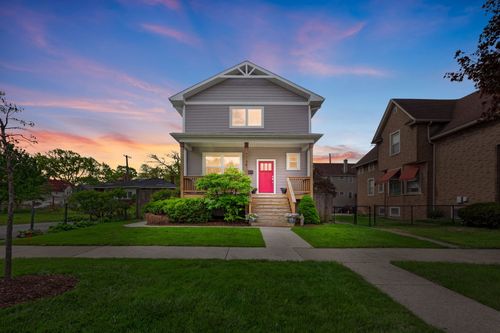 7736 Monroe St, Forest Park, IL, 60130-1742 | Card Image