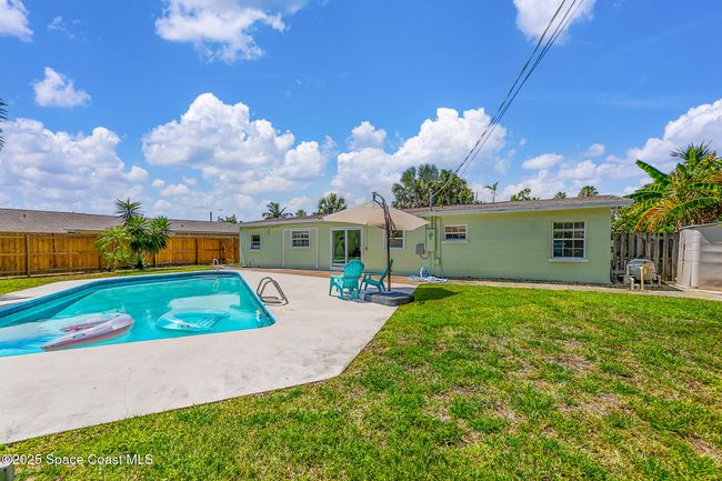 251 Avenida De La Vis, House other with 3 bedrooms, 1 bathrooms and null parking in Indialantic FL | Image 37