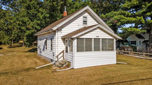 1-2133 Logan Ave, Waterloo, IA, 50703-1005 | Card Image