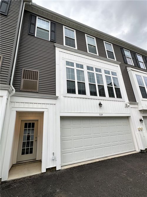 329 Parade St, Cranberry Twp, PA, 16066-3518 | Card Image