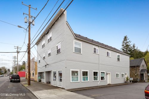 175 W Bond St, Astoria, OR, 97103-6020 | Card Image