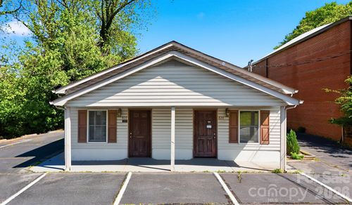 820 & 822 2nd Avenue Sw, Hickory, NC, 28602 | Card Image