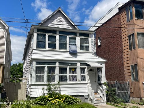 857 Strong St, Schenectady, NY, 12307-1903 | Card Image