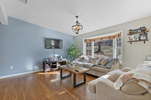 90 Acorn Rd, Brewster, NY, 10509-2708 | Card Image