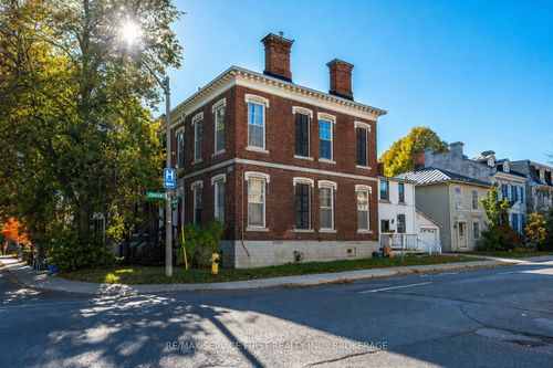 94 Sydenham St, Kingston, ON, K7L3H4 | Card Image