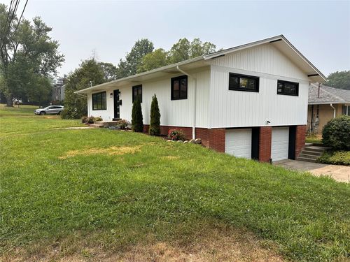 606 Hilltop Rd, Erie, PA, 16509-2229 | Card Image