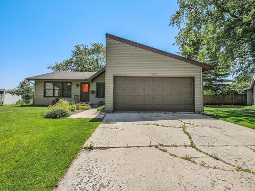 1911 Ash Ct, Aurora, IL, 60506-1205 | Card Image