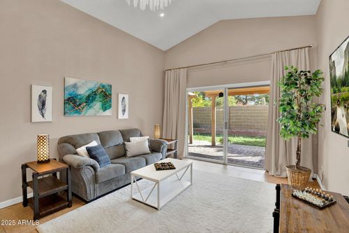 10405 N 65th Dr, Glendale, AZ, 85302-1065 | Card Image