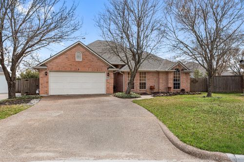 3804 Bridle Trails Ct, College Station, TX, 77845-4498 | Card Image
