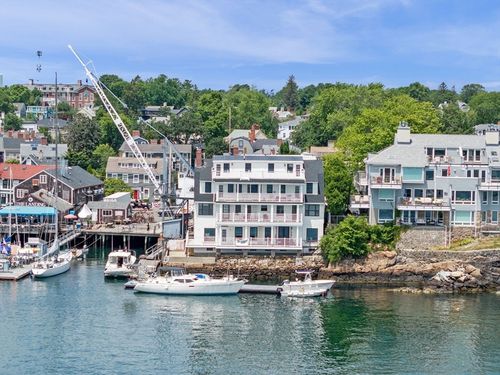 1-95 Front St, Marblehead, MA, 01945-3257 | Card Image