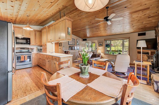 19 Big Dipper Dr, House other with 3 bedrooms, 3 bathrooms and null parking in Clancy MT | Image 11