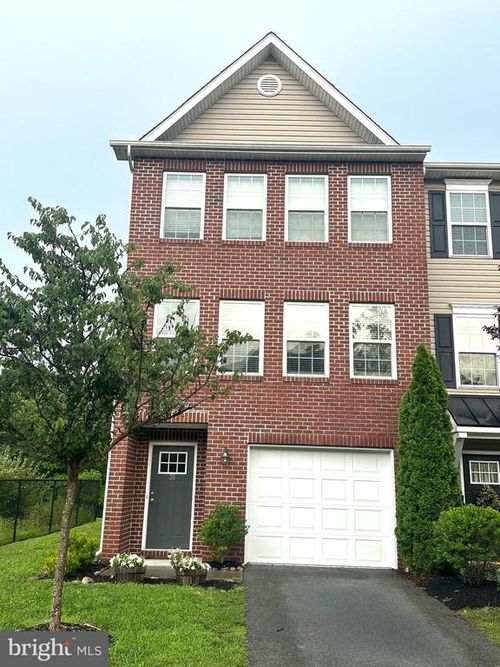 35 Savage Ct, FALLING WATERS, WV, 25419-1509 | Card Image