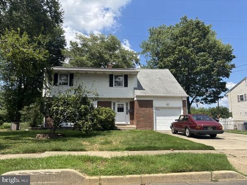 633 Chapel Rd, CINNAMINSON, NJ, 08077-3902 | Card Image