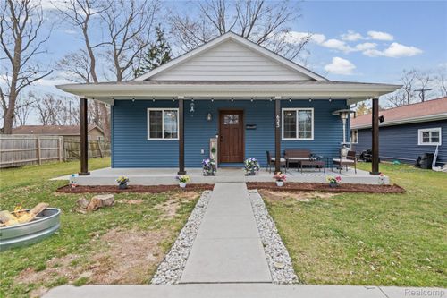 623 Columbia St, Algonac, MI, 48001-1505 | Card Image