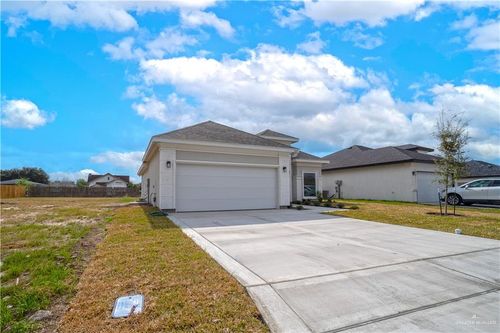 820 Sycamore Ave, Alton, TX, 78573-3753 | Card Image