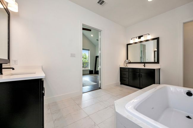 13445 Meadow Cross Dr, House other with 4 bedrooms, 5 bathrooms and null parking in Aledo TX | Image 23