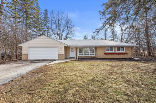 N80W15821 Rainbow Drive, Menomonee Falls, WI, 53051 | Card Image
