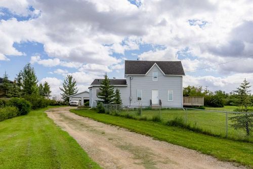 203 Brooks Street, Aldersyde, AB, T0L0A0 | Card Image