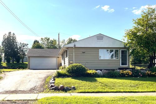 20 Field Rd, Silver Bay, MN, 55614-1230 | Card Image