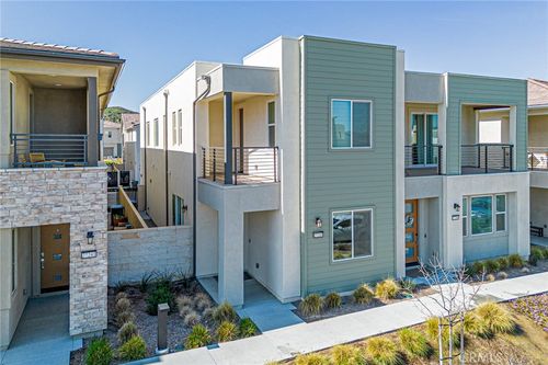 27245 Red Willow Ct, Valencia, CA, 91381-2171 | Card Image
