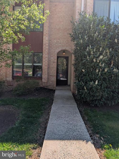214-214 Stonybrook Dr, West Norriton, PA, 19403-2724 | Card Image