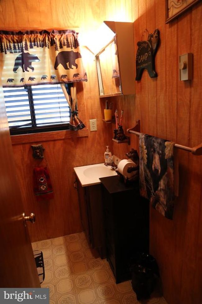 200 Rock Creek Trl, House other with 2 bedrooms, 1 bathrooms and null parking in RIO WV | Image 12