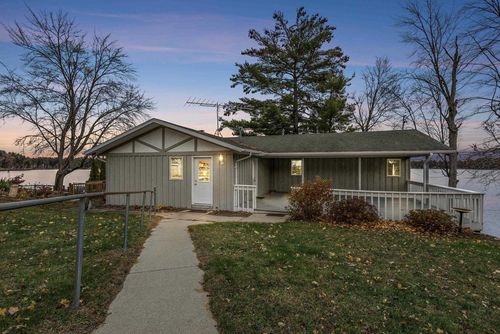 N2646 Rustic Circle, Belle Plaine, WI, 54929 | Card Image