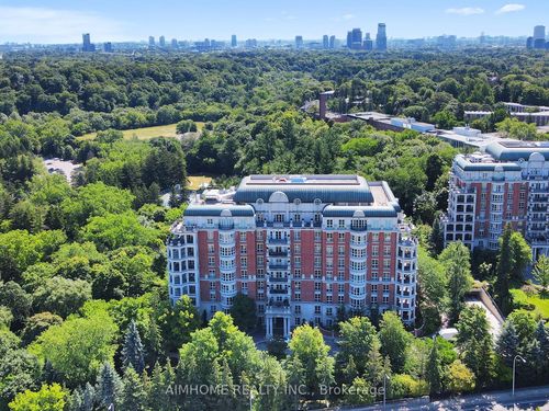 2c-2 Chedington Pl, North York, ON, M4N3R5 | Card Image