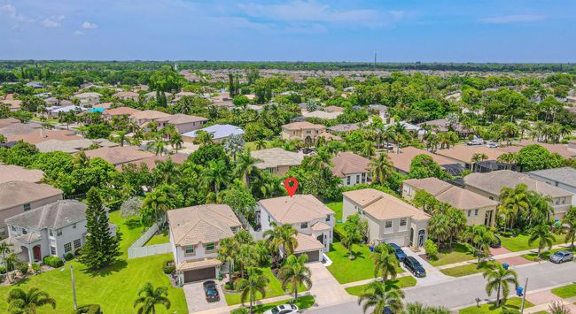 2738 Misty Oaks Circle Royal Circle, House other with 4 bedrooms, 3 bathrooms and null parking in Royal Palm Beach FL | Image 53