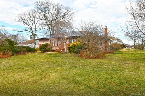 175 Woods Rd, Babylon, NY, 11703-2501 | Card Image