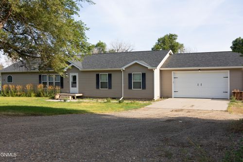 12547 32nd A St Nw, Watford City, ND, 58854 | Card Image