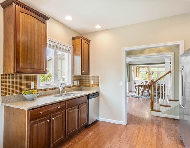 82 - 82 Buttercup Ln, Condo with 2 bedrooms, 3 bathrooms and 2 parking in South Grafton MA | Image 9