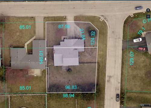 7075 Thomas Dr, Loves Park, IL, 61111-5323 | Card Image