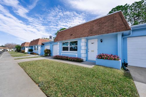 8315-8315 Burgundy Dr N, PINELLAS PARK, FL, 33781-1134 | Card Image