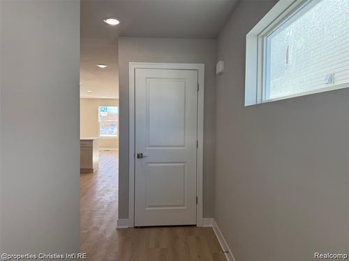126 Parsons Ln, Saline, MI, 48176 | Card Image