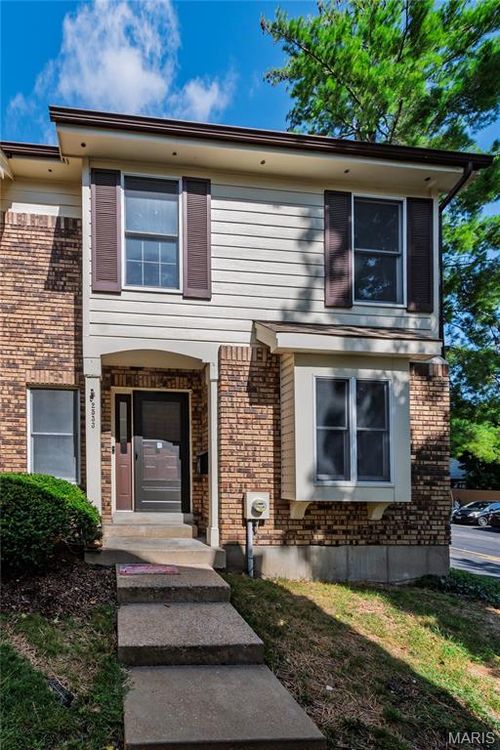 2533 Grayford Walk, Saint Louis, MO, 63129-3308 | Card Image