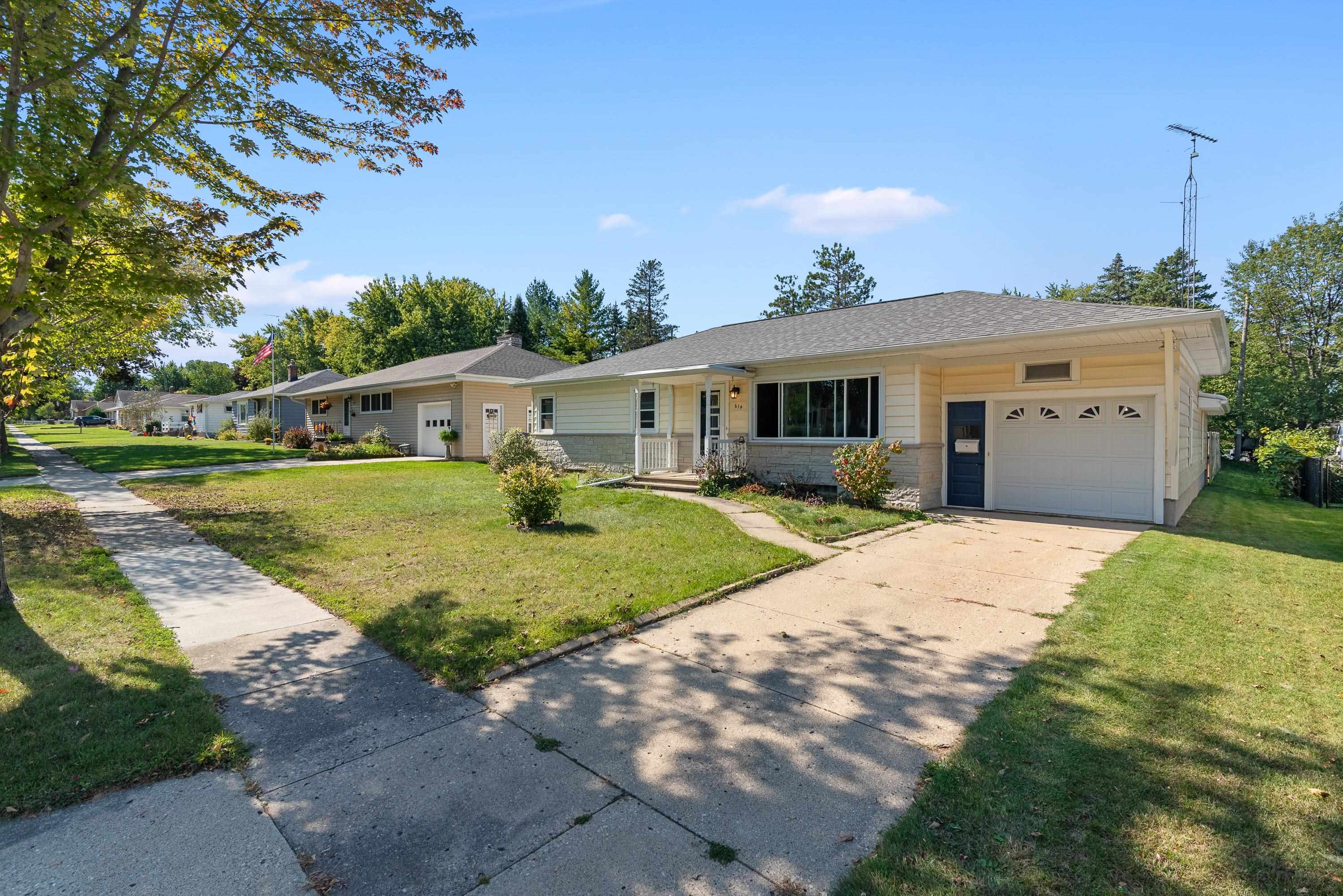 Cedar St, Horicon, WI 53032