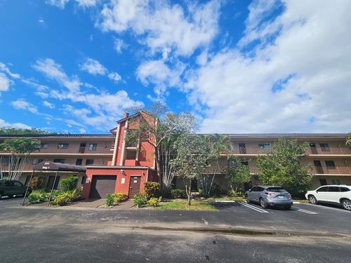 105-2214 S Cypress Bend Dr, Pompano Beach, FL, 33069-5600 | Card Image