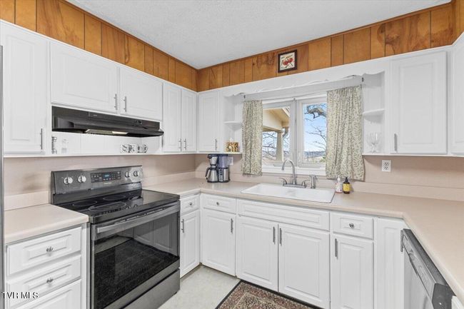 520 Heritage Ln, House other with 3 bedrooms, 3 bathrooms and null parking in Jonesborough TN | Image 6
