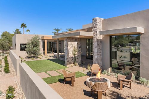 8631 N Avenida Del Sol, Paradise Valley, AZ, 85253-2114 | Card Image