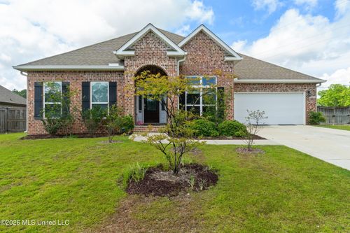7004 Glen Eagle Dr, Biloxi, MS, 39532-6604 | Card Image