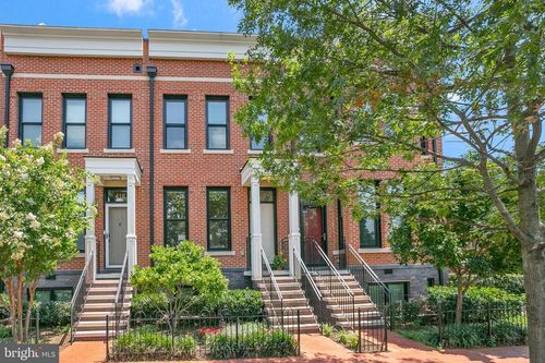 420 13th St Se, WASHINGTON, DC, 20003-2490 | Card Image