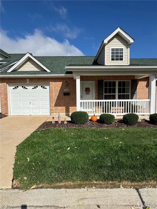 128 Green Gables Dr, Wentzville, MO, 63385-1836 | Card Image