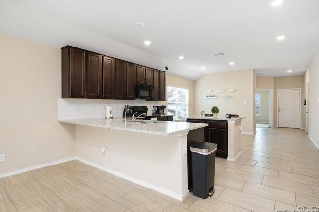 161 Sambar Main, House other with 3 bedrooms, 3 bathrooms and null parking in Schertz TX | Image 9