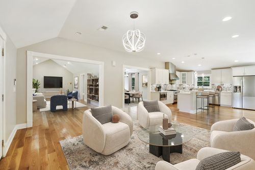 5909 Old Harding Pike, Nashville, TN, 37205-3609 | Card Image